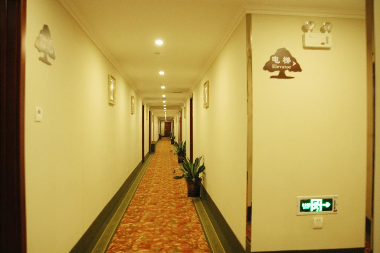 Shells Hanzhong City High Railway Station Renmin Road Hotel Exterior foto