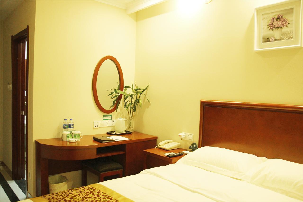 Shells Hanzhong City High Railway Station Renmin Road Hotel Exterior foto