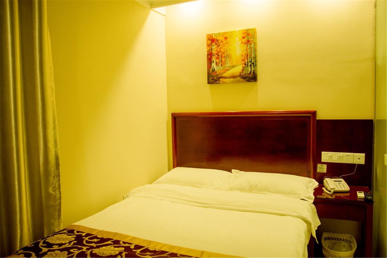 Shells Hanzhong City High Railway Station Renmin Road Hotel Exterior foto